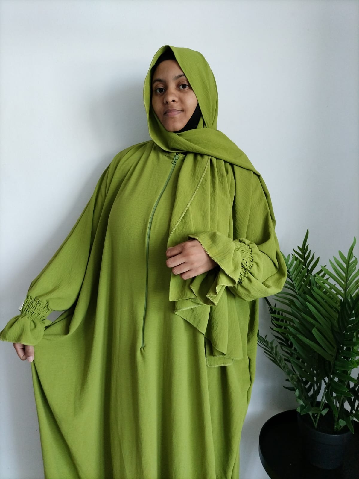 Zaitoon Scarf Abaya