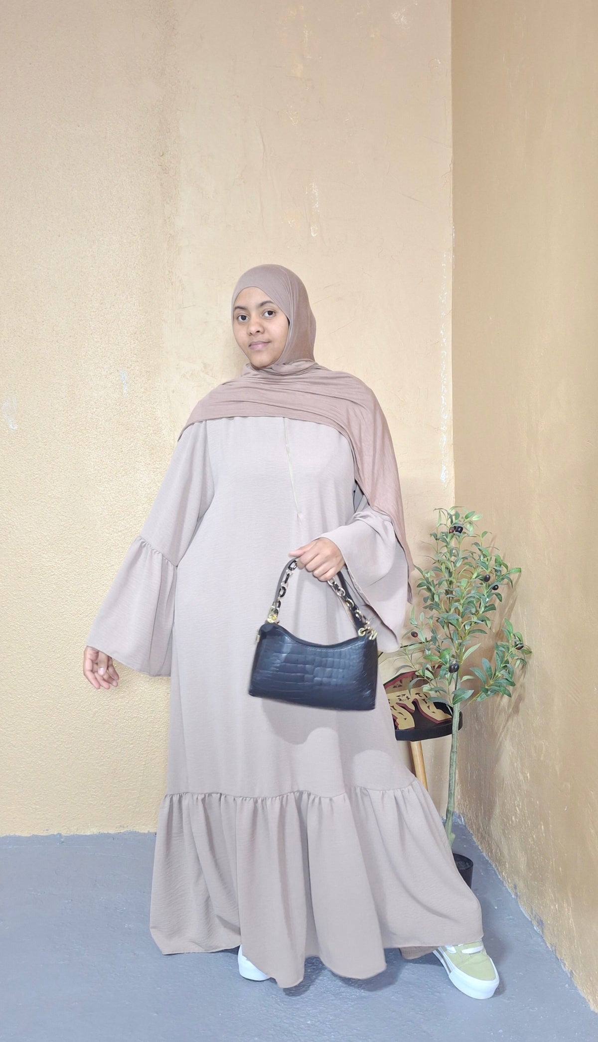 HALIMA ABAYA